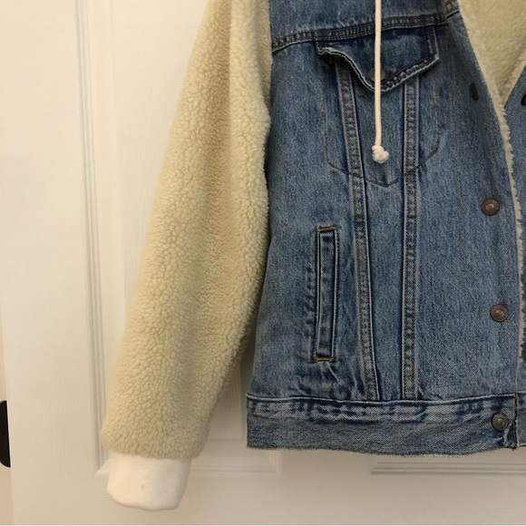 Levi's Premium Ex-Boyfriend Sherpa Hooded Trucker Jean Jacket Medium - Picture 12 of 16